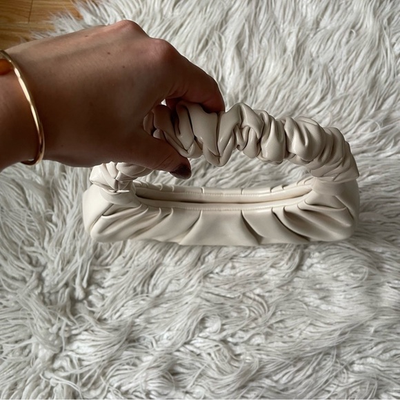 Sinbono Vegan Faux Lambskin Leather Ava Ivory Scrunch Handle Hobo Bag One Size - Picture 8 of 12